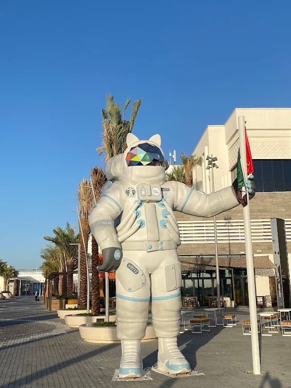 The Astronaut Monument - Image 1