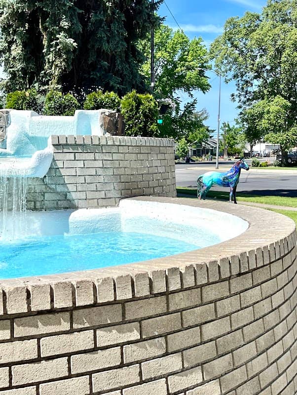 Whitehead Fountain Park - Image 1
