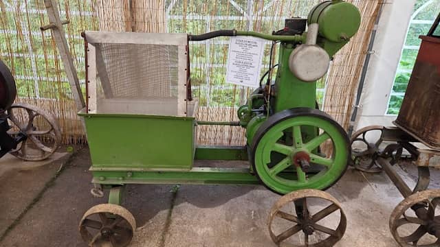 Sezónna expozícia HISTORICKÝCH Gazdovský strojov - Image 1