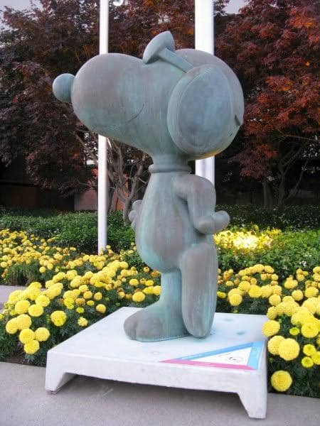 Peanuts Statues - Image 1