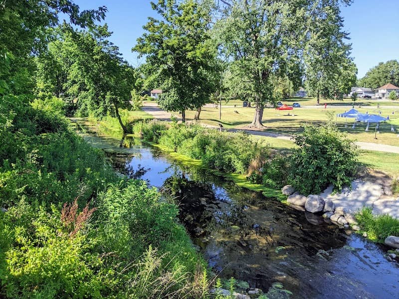 Library Memorial Park - Image 1