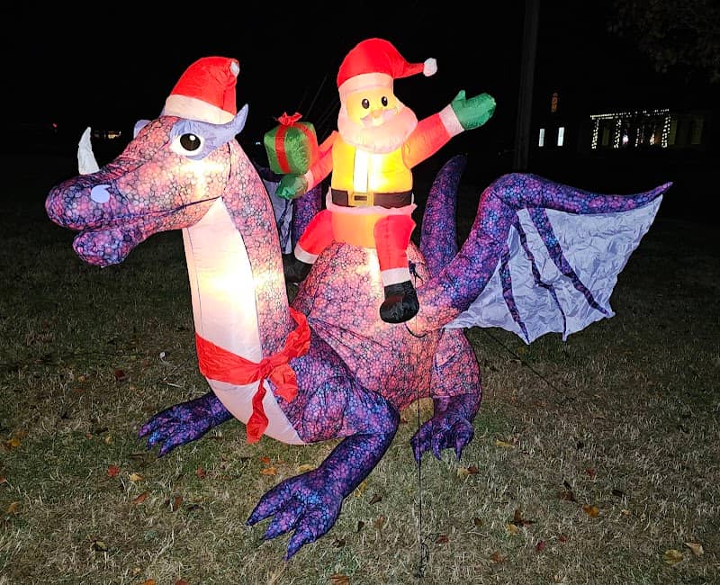 Beautiful Christmas/Halloween display - Image 2