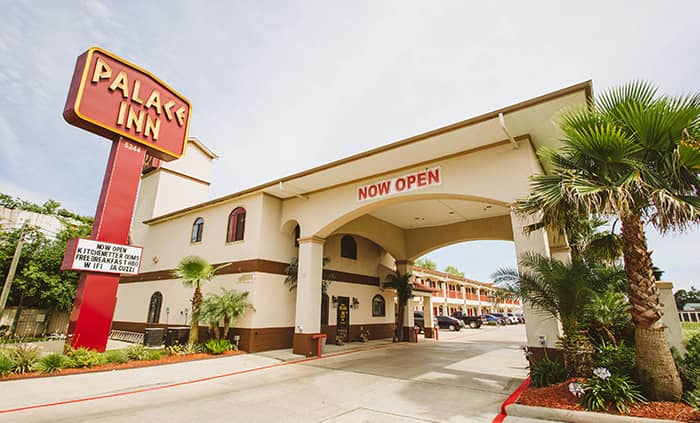 Palace Inn Baytown @ Garth Rd - Image 1