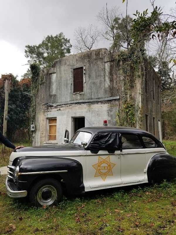 The Old Gilchrist County Jail - Image 1