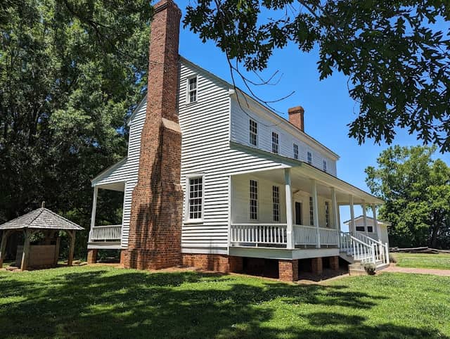 House-In-the-Horseshoe - Image 2