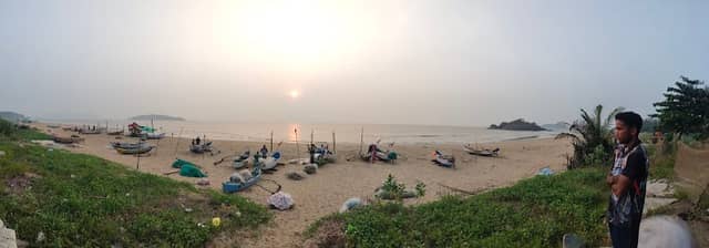 Gold sand beach - Image 1