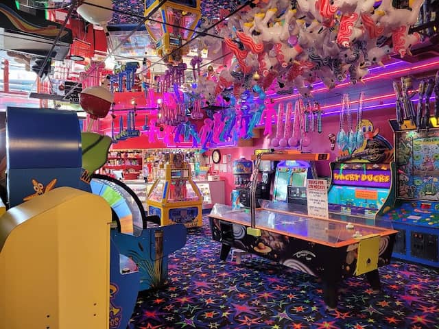 Fun & GameZ - Image 2