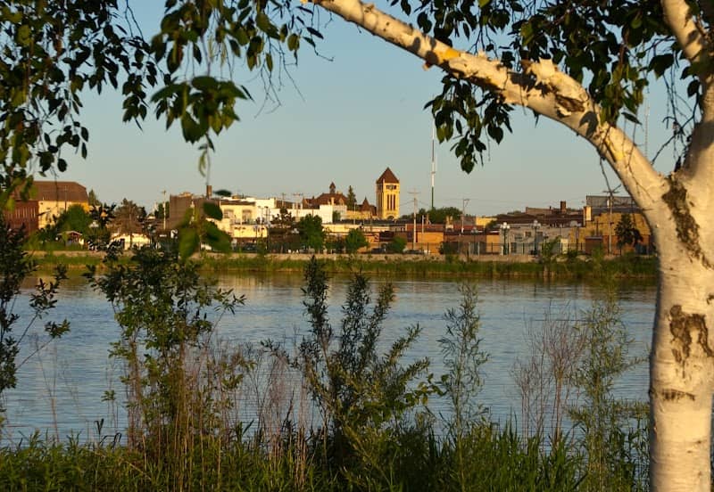 Le Bourget Park - Image 2