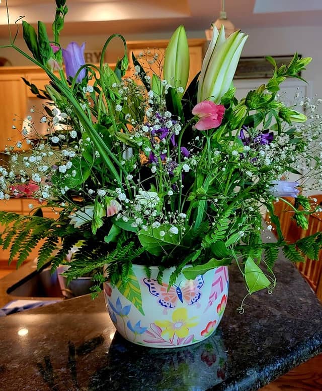 Redwood Roadside Bouquets - Image 1