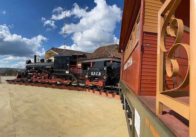 Réplica de Locomotiva a Vapor - Image 1