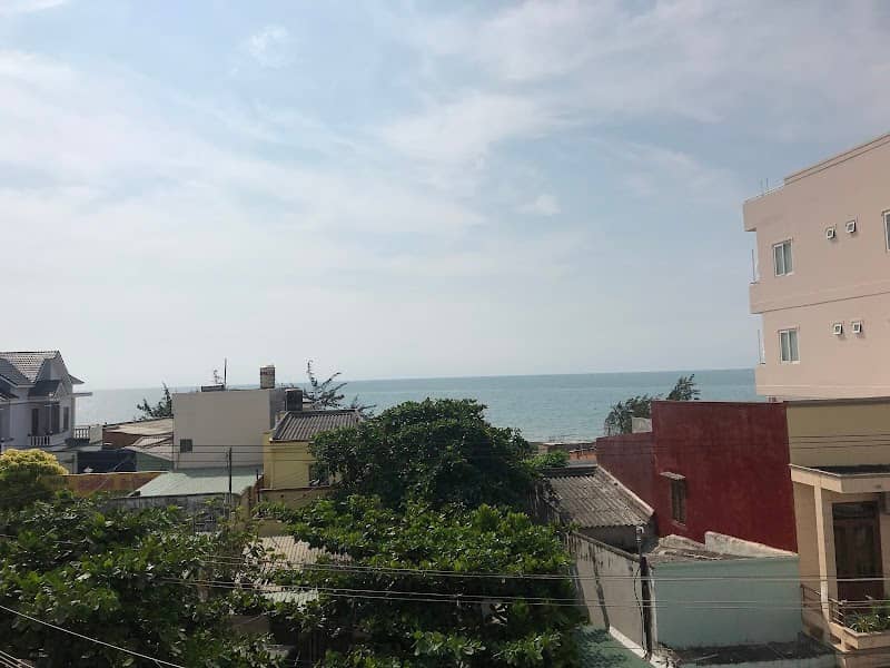 Nhà Nghỉ Hồng Hoa - Image 1