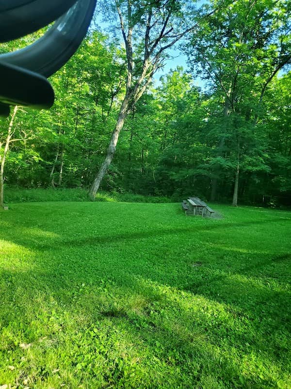 Lakeview Dr. Park - Image 1