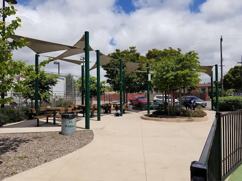 Siempre Verde Park - Image 1