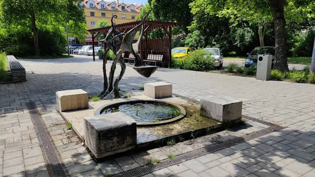 Szökőkút - Image 1