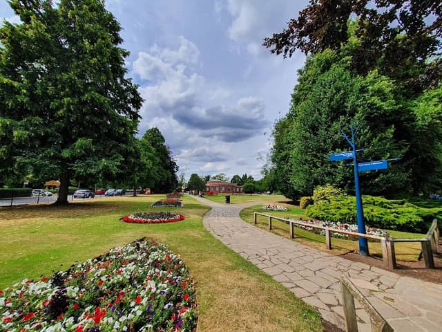 Memorial Avenue Gardens - Image 1