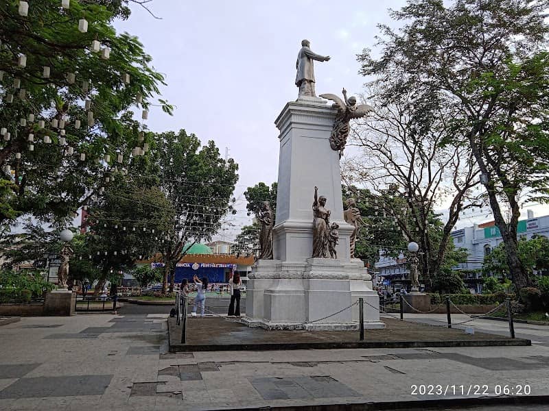 Plaza Rizal - Image 2