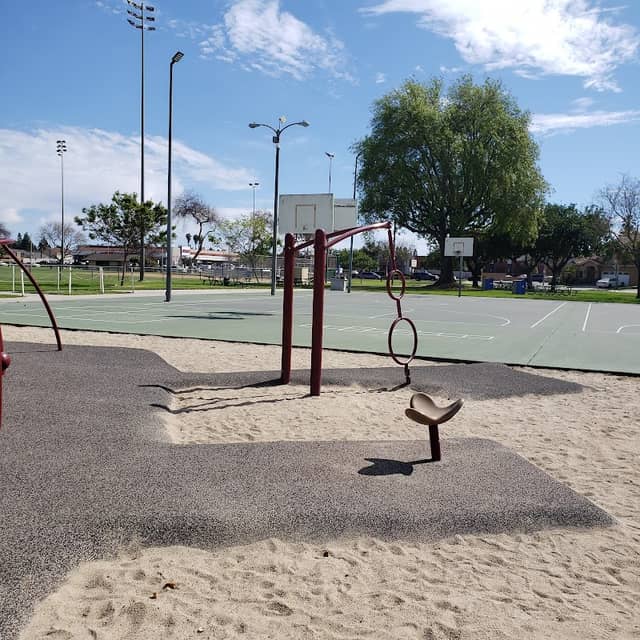 Artesia Park - Image 2