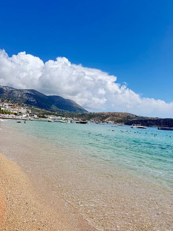 Public beach Himara - Image 1