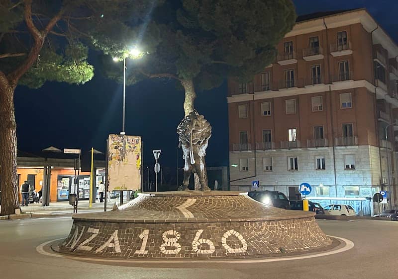 Statua del leone rampante - Image 1