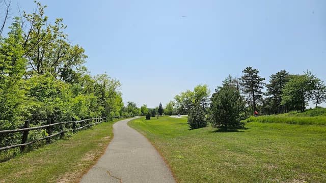 Locust Grove Picnic Area - Image 1