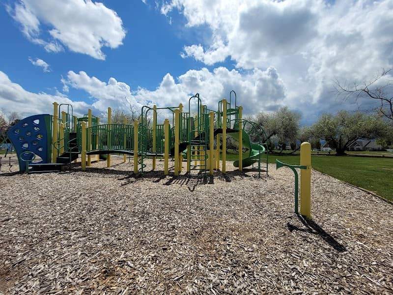 Park in the Meadows - Image 1