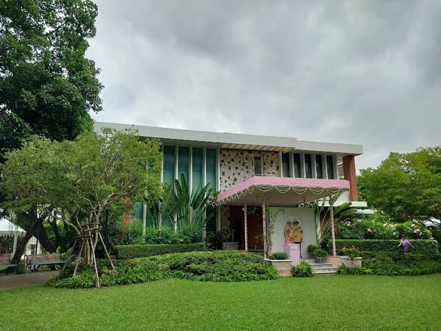 Ruenrudee Palace - Image 2