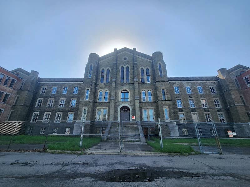 The Castle - Image 2