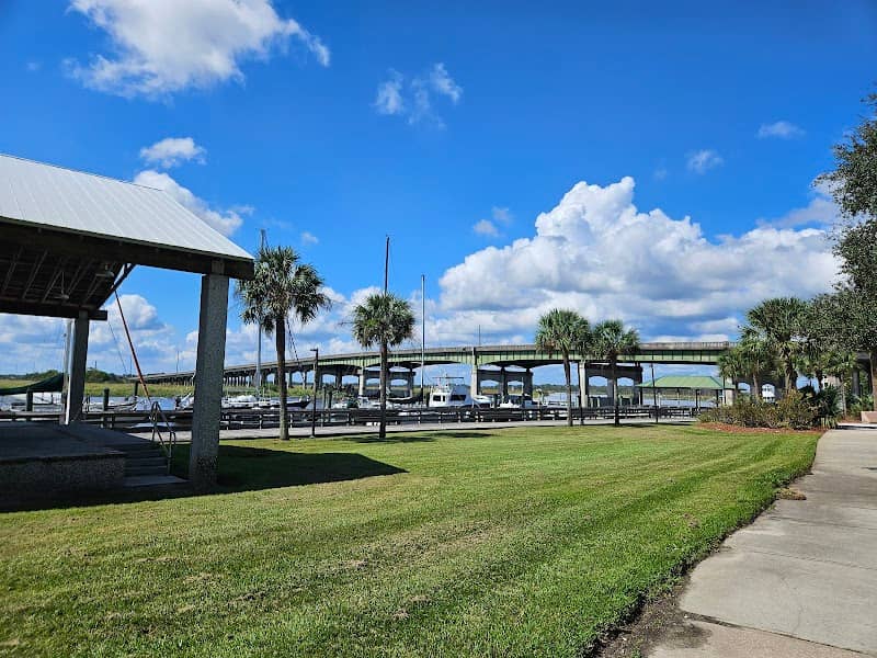 Darien River WaterFront Park & Docks - Image 2