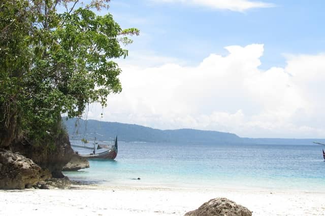 Pantai Teluk Biru - Image 1