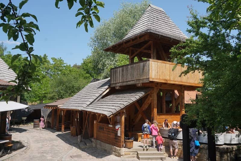 Centrum řemesel a bylinné zahrady BOTANICUS - Image 1