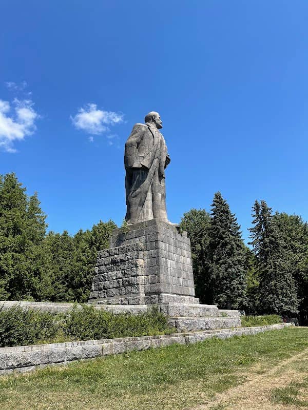 Памятный знак строителям канала Москва-Волга - Image 1
