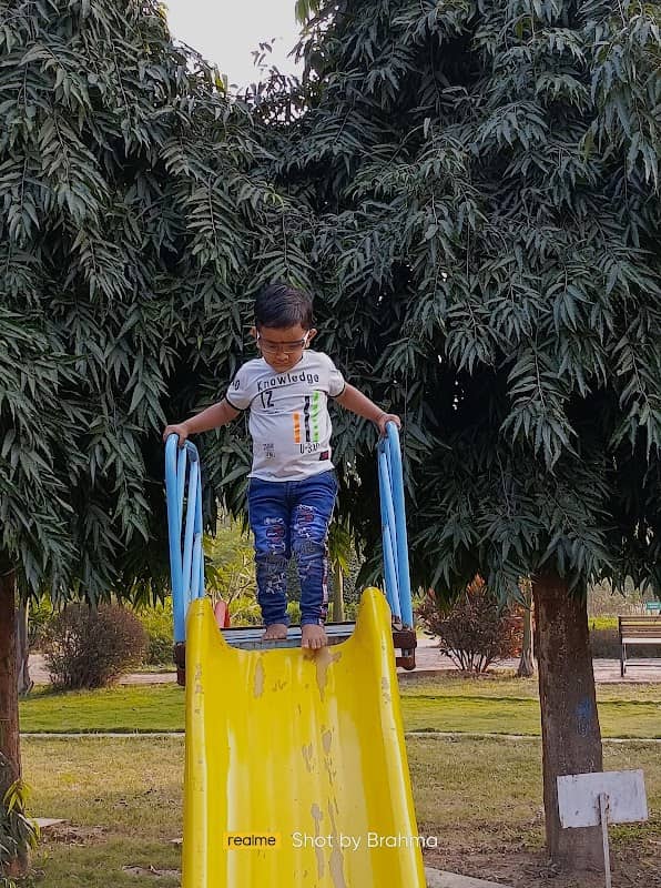 Childrens Park - Image 1