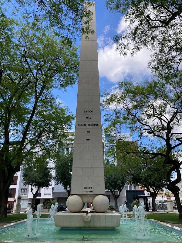 Obelisco da batalha contra os franceses - Image 1
