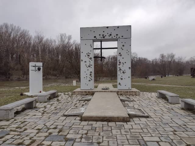 Gate of Freedom Memorial - Image 1