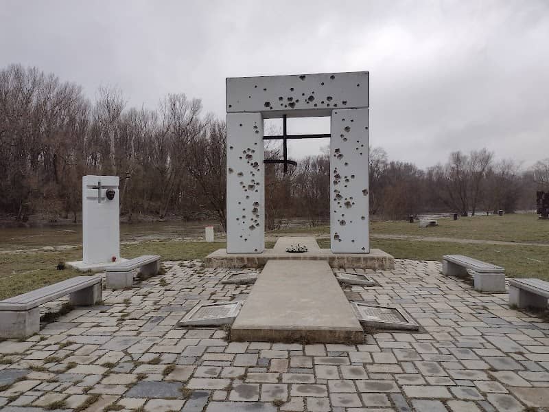 Gate of Freedom Memorial - Image 1