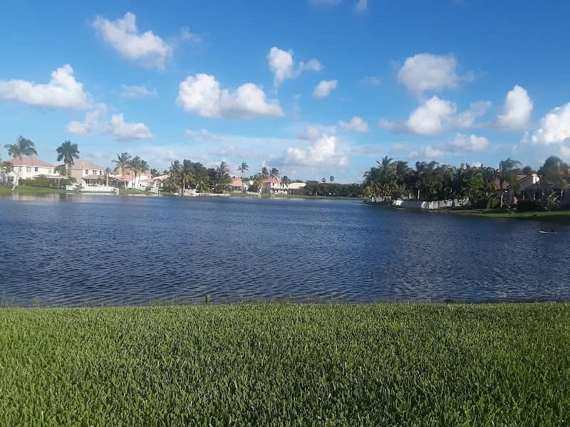 Boater's Park - Image 1