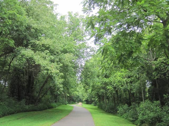 Statesville Greenway-Fourth Creek Trail Trailhead - Image 1