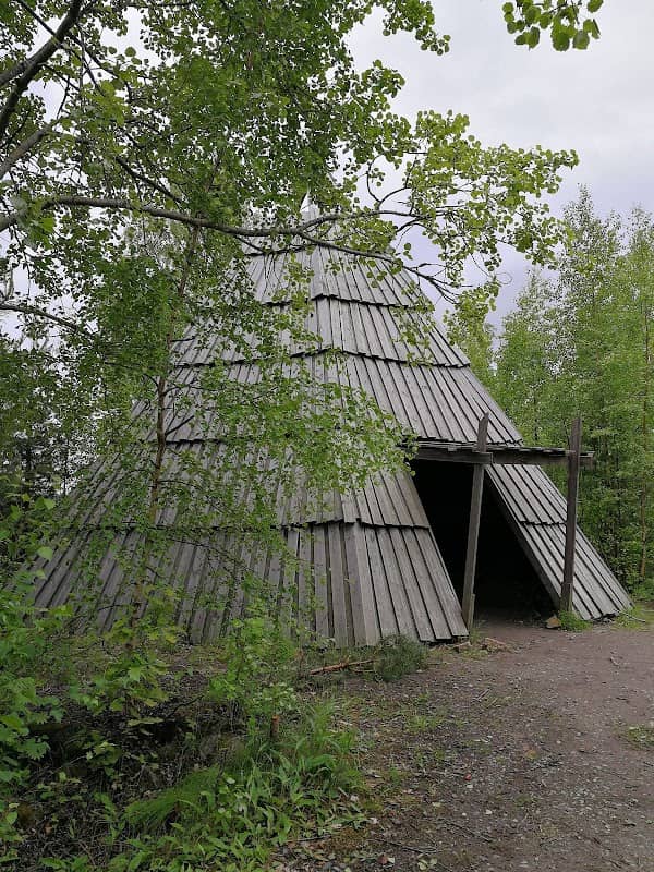 Lavvo Varden leir - Image 1