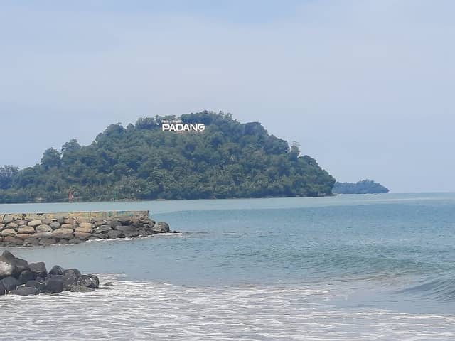 Taplau Pantai Padang - Image 1