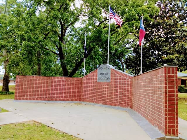 Spring Park - Image 1