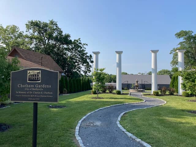 Chatham Gardens - Image 2