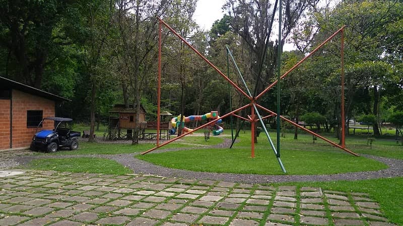 Vinicio Adames Park - Image 1