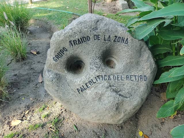 Piedras tacitas (2 rocas) - Image 1
