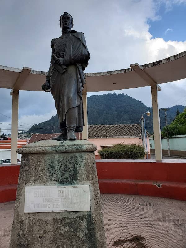 a Simón Bolívar Park - Image 1