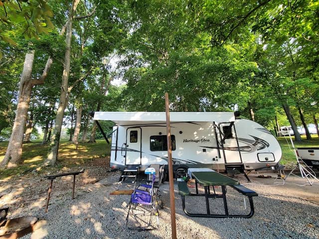 Bailey's Point Campground store - Image 1