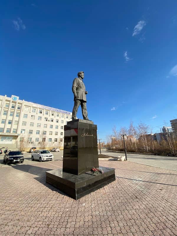 Skver M. K. Ammosova - Image 2