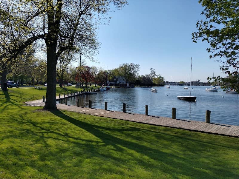 Riverside Park - Image 2