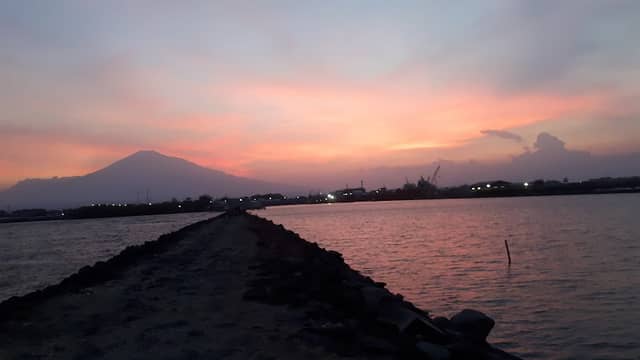 Kejawanan Beach - Image 1