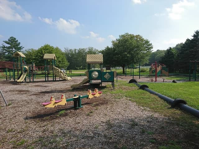 Dufresne Park - Image 1