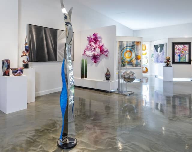 Onessimo Fine Art Gallery - Image 1